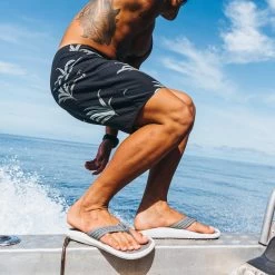 OluKai Ulele - Stone -Trend Shoe Shop 10435 4Q4Q 104