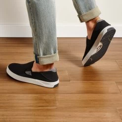 OluKai Lae‘ahi - Black -Trend Shoe Shop 10443 4040 102 M Lae ahi BlkBlk Web Opt