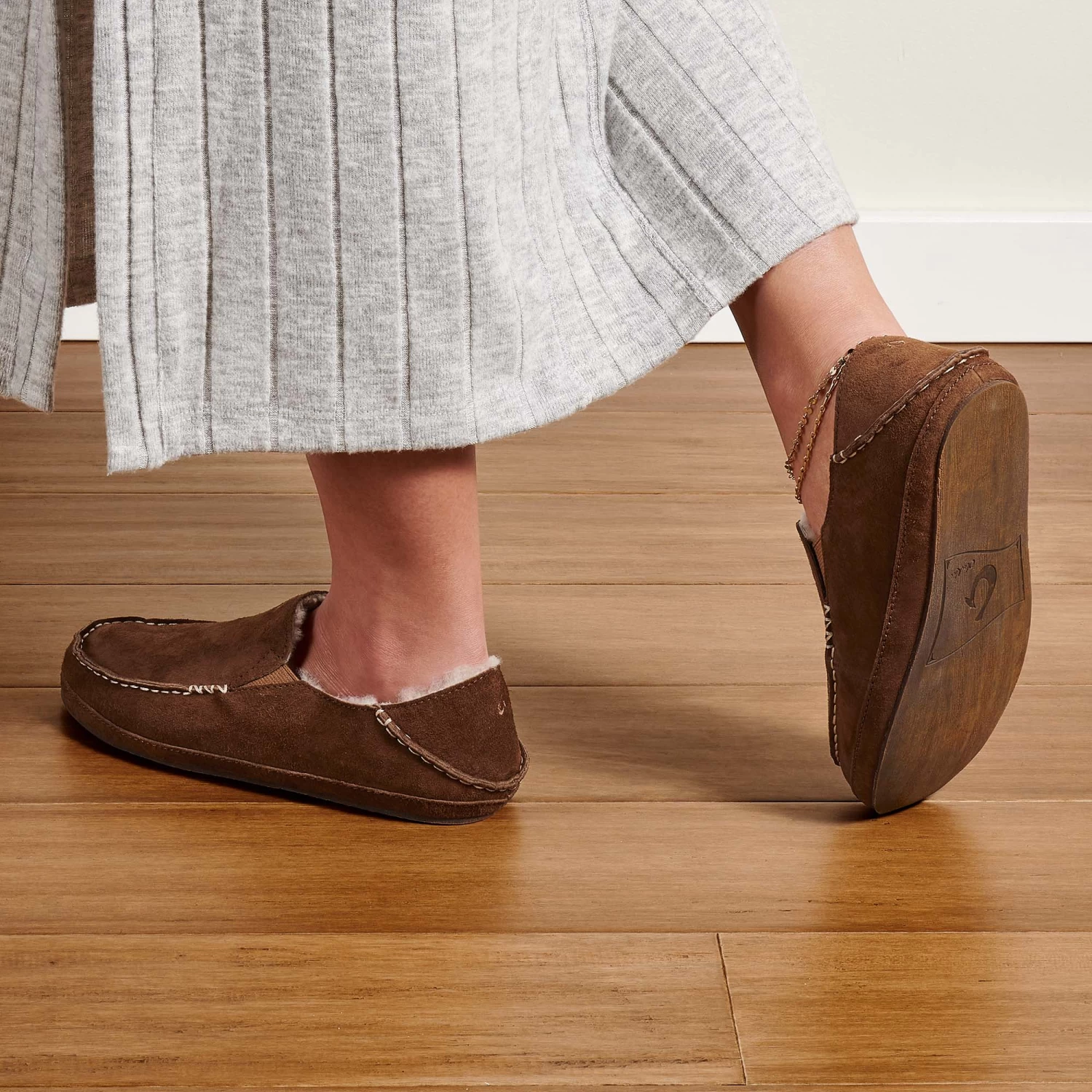 OluKai Nohea Slipper - Ray 5 OluKai Nohea Slipper - Ray - Image 4