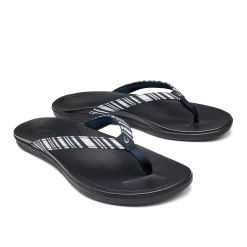 OluKai Ho‘ōpio - Blue Depth / Stripe -Trend Shoe Shop 20294 TFZP 003 W Hoopio BlueDepthStripe