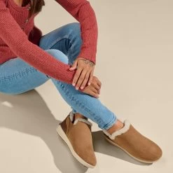 OluKai Mālua Hulu - Tan / Tapa -Trend Shoe Shop 20427 3420 102 W MALUAHULU TanTapa