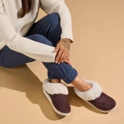 OluKai Ku‘i - Dark Oak / Bone -Trend Shoe Shop 20457 8L19 102 W KU I DarkOakBone