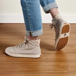 OluKai Pīlahi - Bone -Trend Shoe Shop 20461 1919 101 W Pilahi BneBne Web Opt