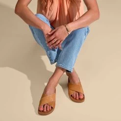 OluKai Kīpe‘a ‘Oho - Tan -Trend Shoe Shop 20501 3434 102 W KIPE AOHO TanTan c2ab21a8 1dee 4618 8225 39fb4e19bf91